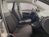 Volkswagen Up! Outro