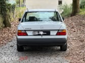 Mercedes-Benz 260 260 E