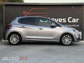Peugeot 208 1.2 PureTech Signature