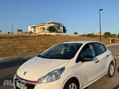 Peugeot 208 Peugeot 208 1.6 BlueHDi Access