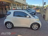 Toyota iQ 1.0 VVT-i 2 MultiDrive
