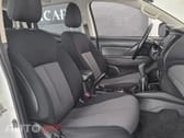 Mitsubishi L200 2.4 DI-D CD Invite 4WD