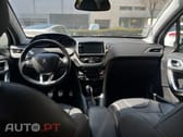 Peugeot 208  1.2 e-THP Féline