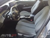 Peugeot 208 1.2 Hybrid Allure e-DCS6