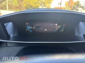 Peugeot E-2008 50 kWh Allure Pack