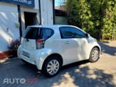 Toyota iQ 1.0 VVT-i