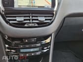 Peugeot 2008 1.2 VTi Allure