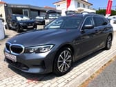 BMW 330 e Touring Auto