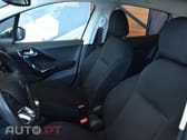 Peugeot 208 1.2 PureTech Signature