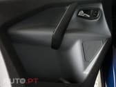 Ford Transit Custom Adaptada p/ 3 cadeiras de rodas
