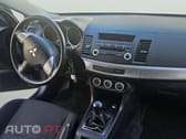 Mitsubishi Lancer 1.5 Invite