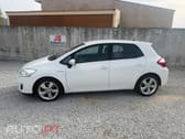 Toyota Auris 1.8 HSD Comfort +P.Sport+Navi