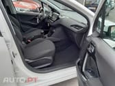 Peugeot 208 1.2 PureTech Signature