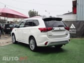 Mitsubishi Outlander 2.4L PHEV TWIN MOTOR 4WD INVITE