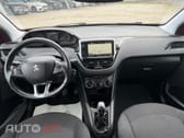 Peugeot 208 1.2 PureTech Signature