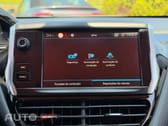 Peugeot 2008 1.2 PureTech Signature