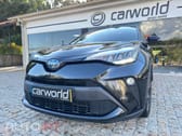Toyota C-HR 2.0 Hybrid Square Collection