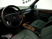 Mercedes-Benz E 300 D Turbo