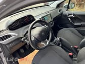 Peugeot 208 1.2 PureTech Signature