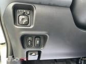 Peugeot iOn Active