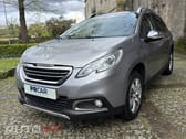 Peugeot 2008 1.2 PURETECH STYLE