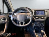 Peugeot 2008 1.2 e-VTi Style