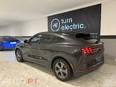Ford Mustang Mach-E Alargada