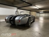 AC Cobra V8