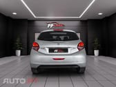 Peugeot 208 1.2 PureTech Signature