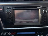 Toyota Auris Outro