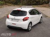 Peugeot 208 1.2 PureTech Signature