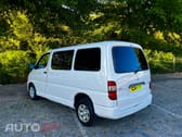 Toyota HiAce 9 Lugares