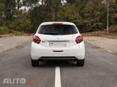 Peugeot 208 1.2 PureTech Signature