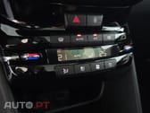 Peugeot 2008 1.2 PureTech Crossway