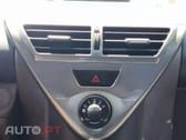 Toyota iQ 1.0 VVT-i