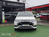 Mitsubishi Outlander 2.4L PHEV TWIN MOTOR 4WD INVITE