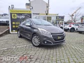 Peugeot 208 1.2 PureTech Signature