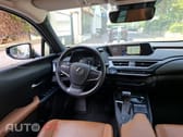 Lexus UX Luxe 2WD