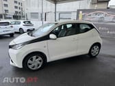 Toyota Aygo 1.0 X-Play Plus