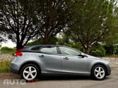 Volvo V40 D2