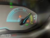 Peugeot E-2008 Active 
