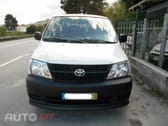 Toyota HiAce 2.5D-4D 9Lugares