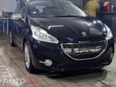 Peugeot 208 1.2 VTi SE Style