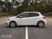 Peugeot 208 1.2 PureTech Signature