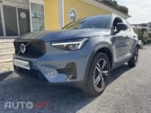 Volvo XC40 2.0 B3 Plus Dark