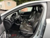 Volvo V40 2.0 D2 R-Design
