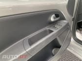 Volkswagen Up! Outro