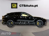 Aston Martin DBX 707