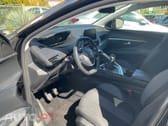 Peugeot 3008 1.5 BlueHDi Active