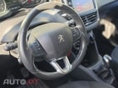 Peugeot 208 1.2 PureTech Signature